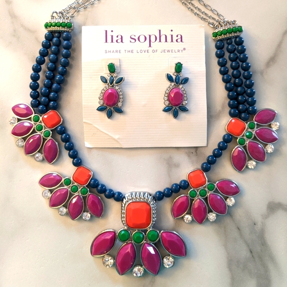 Lia Sophia Jewelry - Lia Sophia necklace and earring set